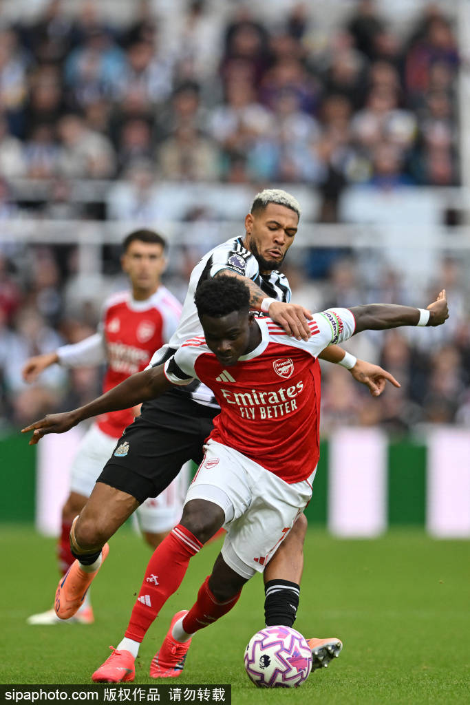 让2追3!法比奥一停一射一气呵成,国安连追三球3-2反超大埔