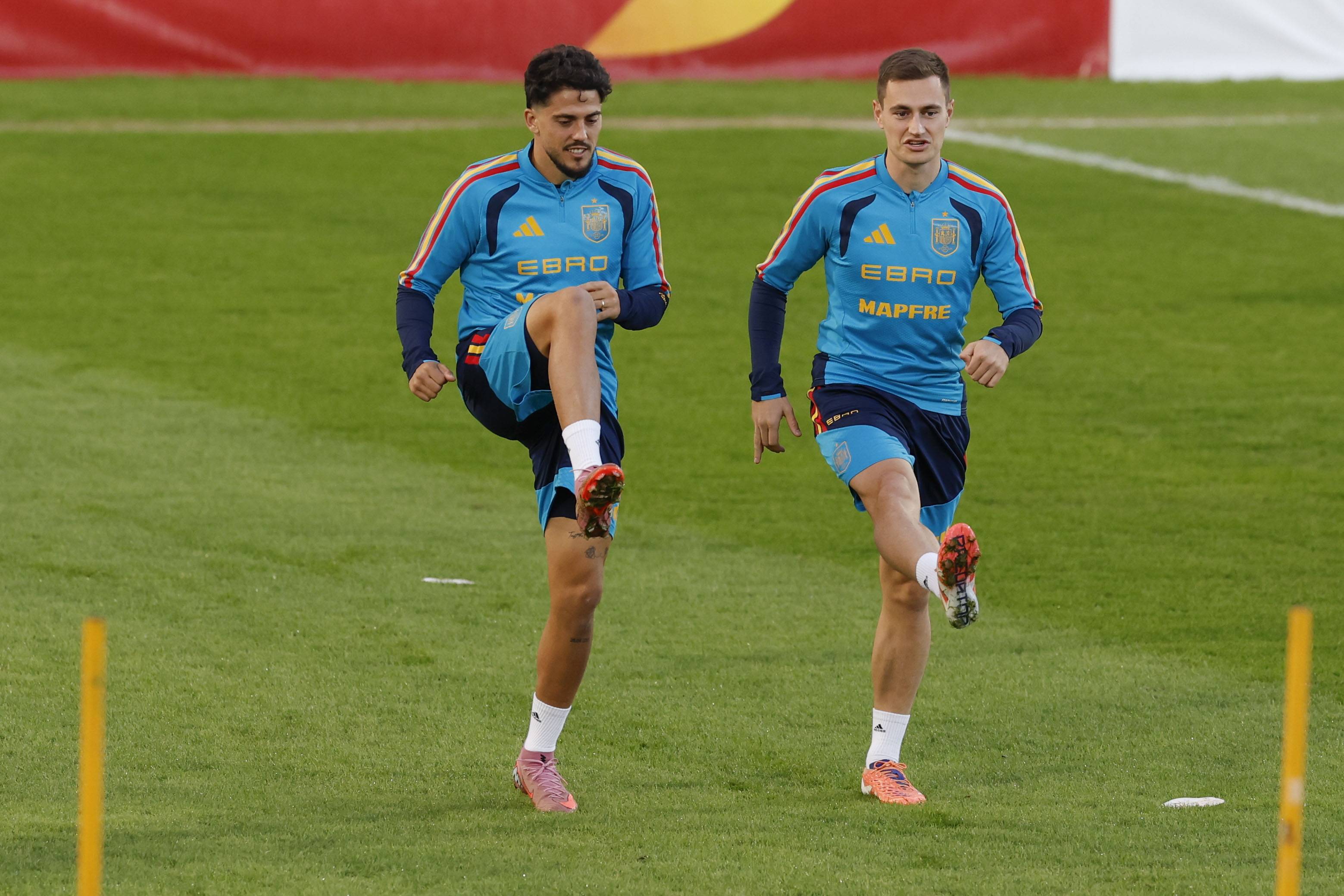 （外代二线）足球——世界杯预选赛：西班牙赛前备战