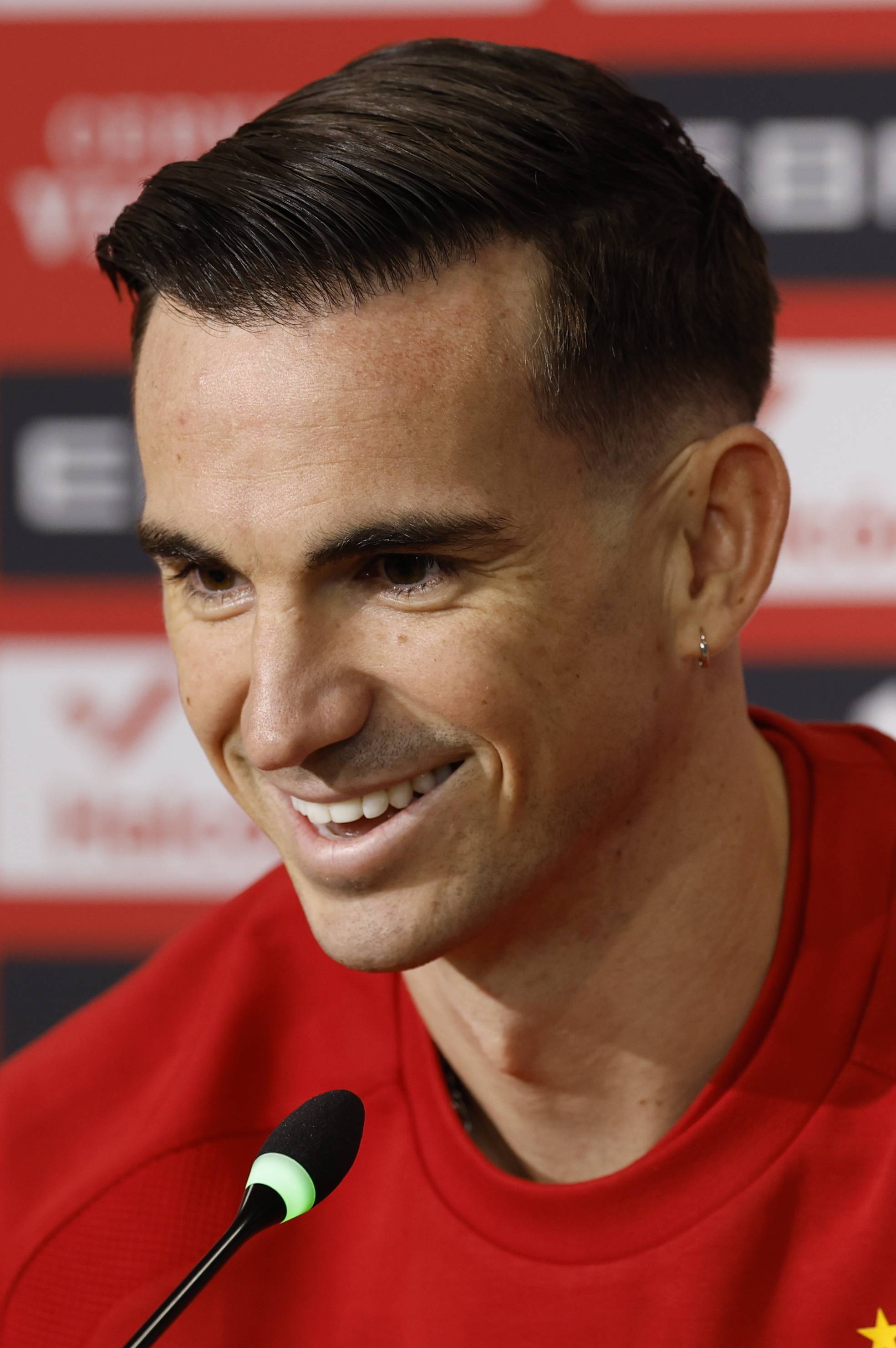 （外代二线）足球——世界杯预选赛：西班牙赛前备战