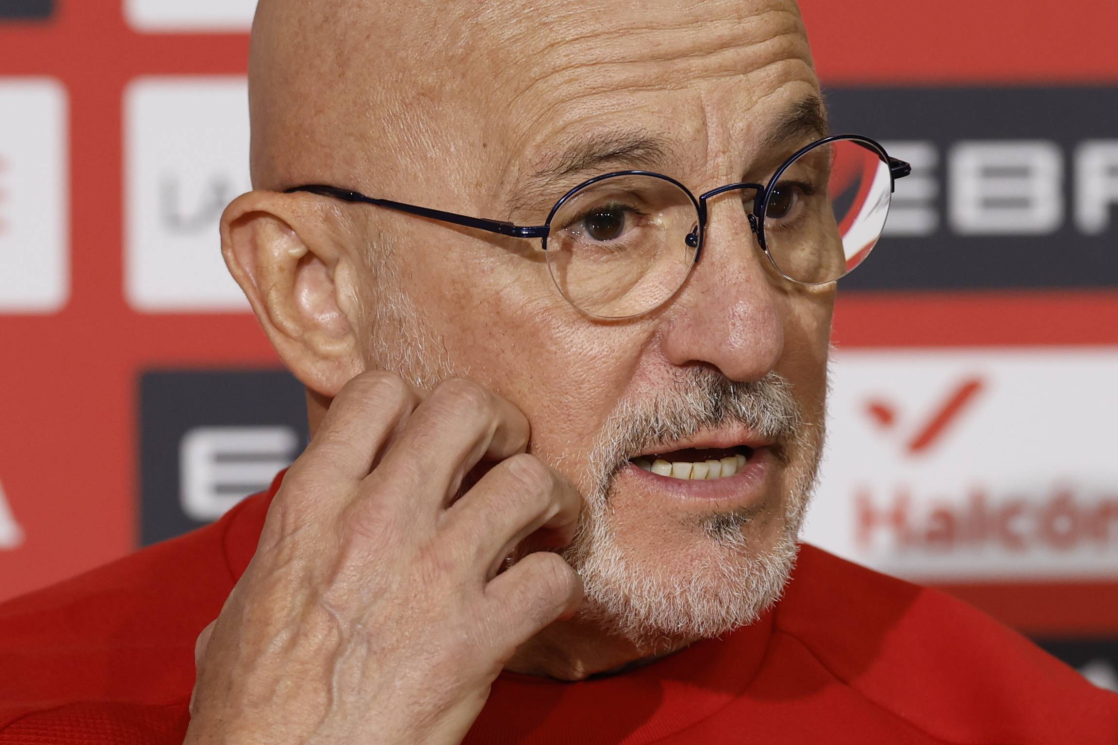 （外代二线）足球——世界杯预选赛：西班牙赛前备战